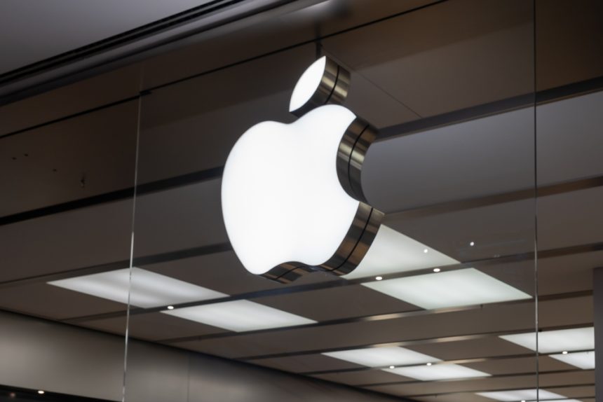 apple-accelera,-servizi-e-iphone-spingono-i-conti