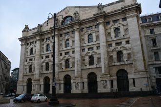 borse-europee-positive,-milano-resta-debole