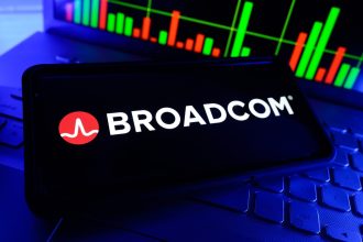 broadcom-affonda-i-semiconduttori