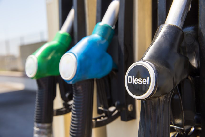 prezzi-carburante-in-italia-raggiungono-livelli-record