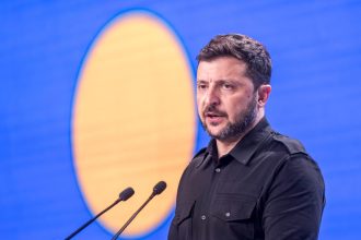 zelensky-annuncia-accordo-con-parigi